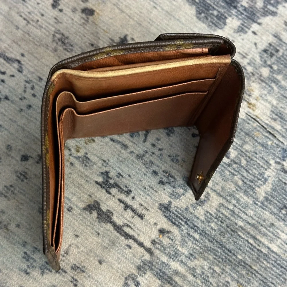 Louis Vuitton Monogram Monnaie Double Snap Wallet - Picture 14 of 16